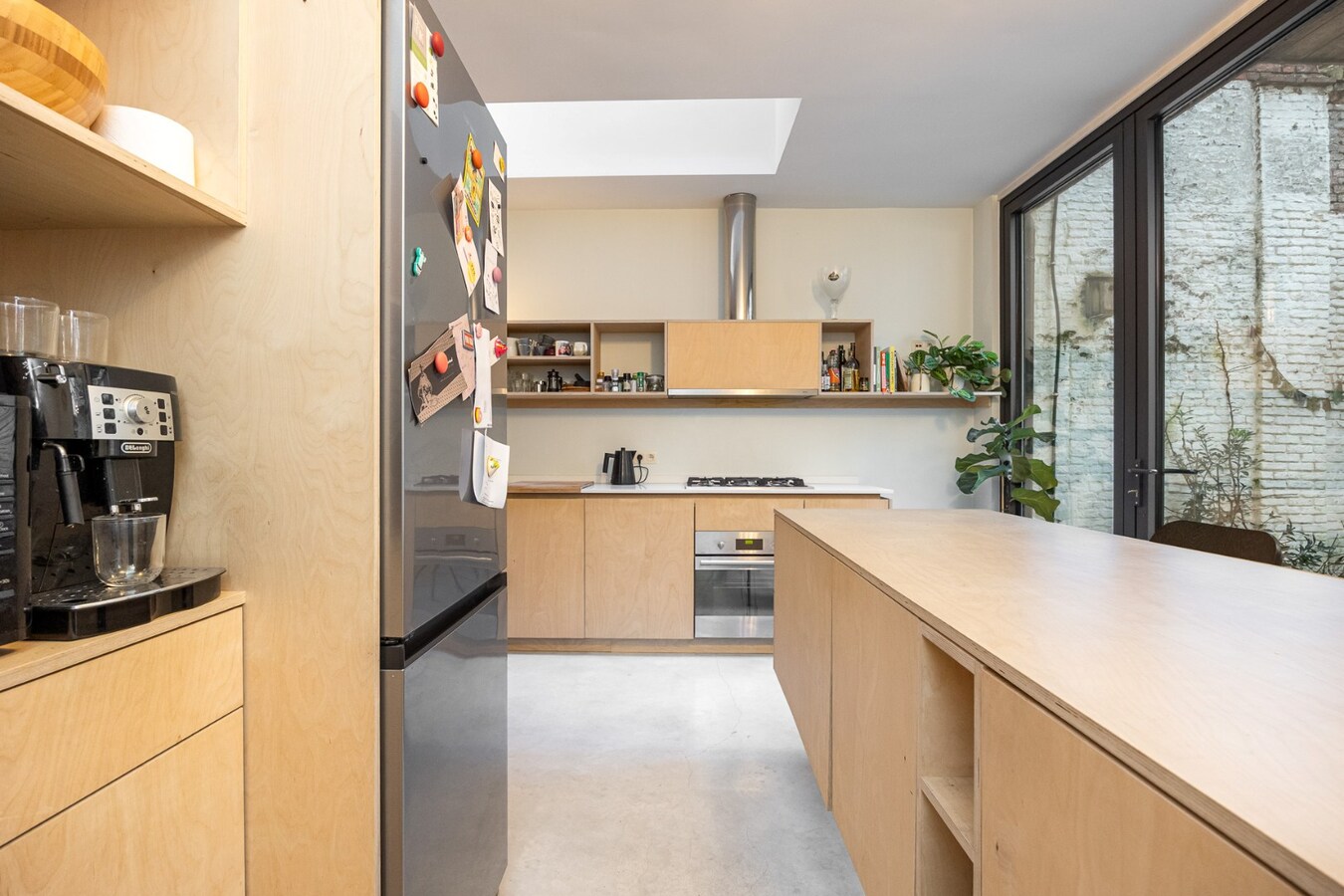 Gerenoveerde herenwoning met stadskoer in de Haringrodewijk! 