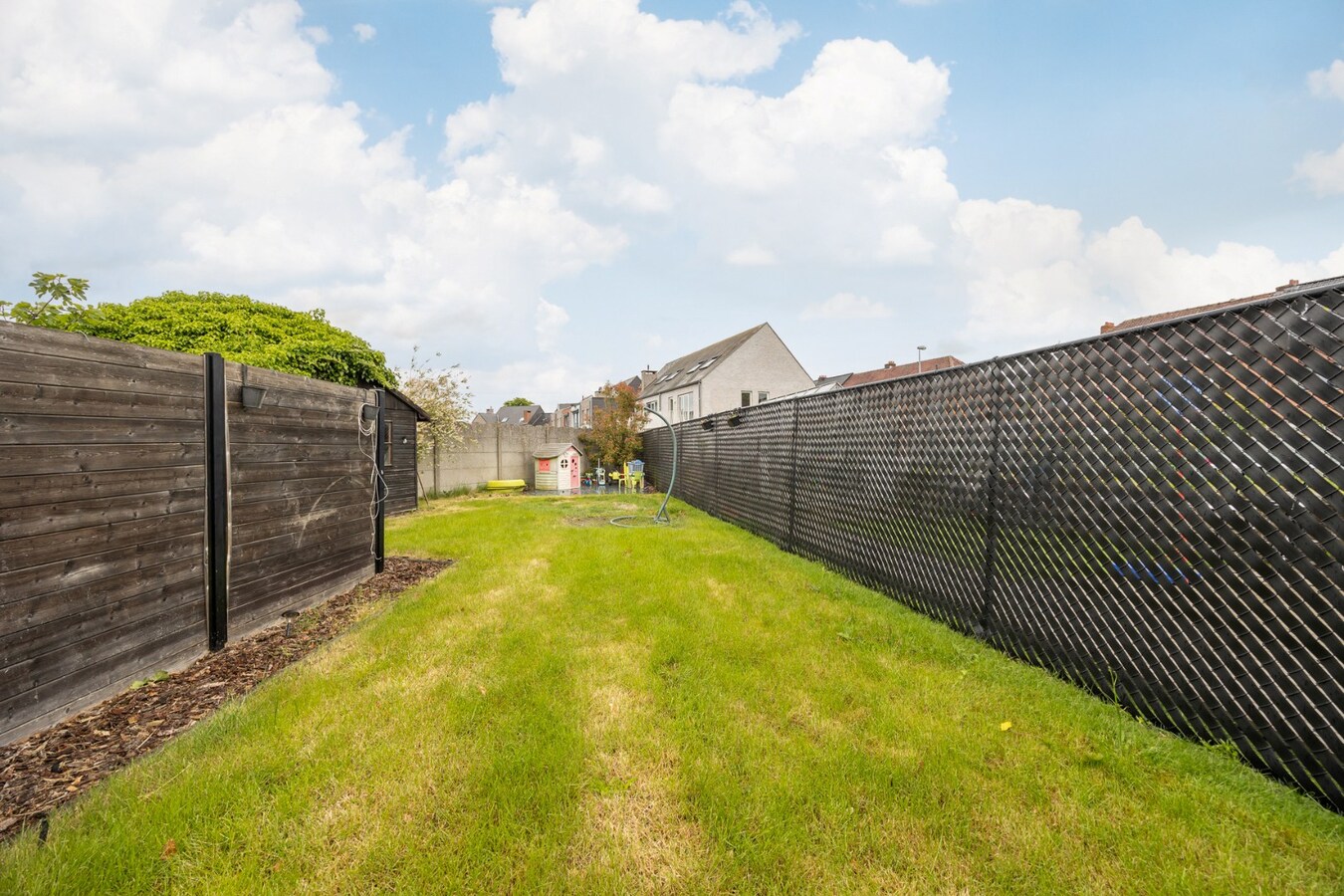 Instapklare HOB met 4 slpk en tuin te Willebroek! 