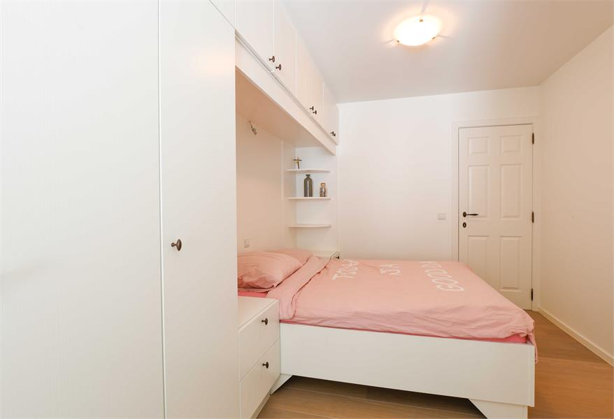 Appartement met zeezicht in sublieme staat. 