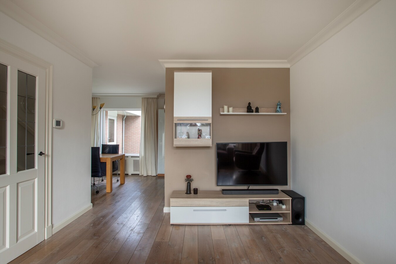 Ben je op zoek naar een ruime en veelzijdige woning op een rustige, kindvriendelijke locatie? 