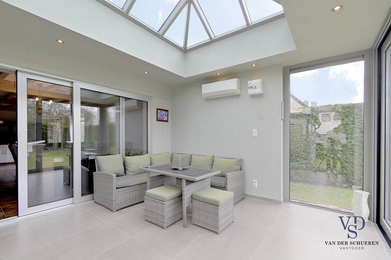 Tijdloze villa in residentiële wijk te Nazareth. 