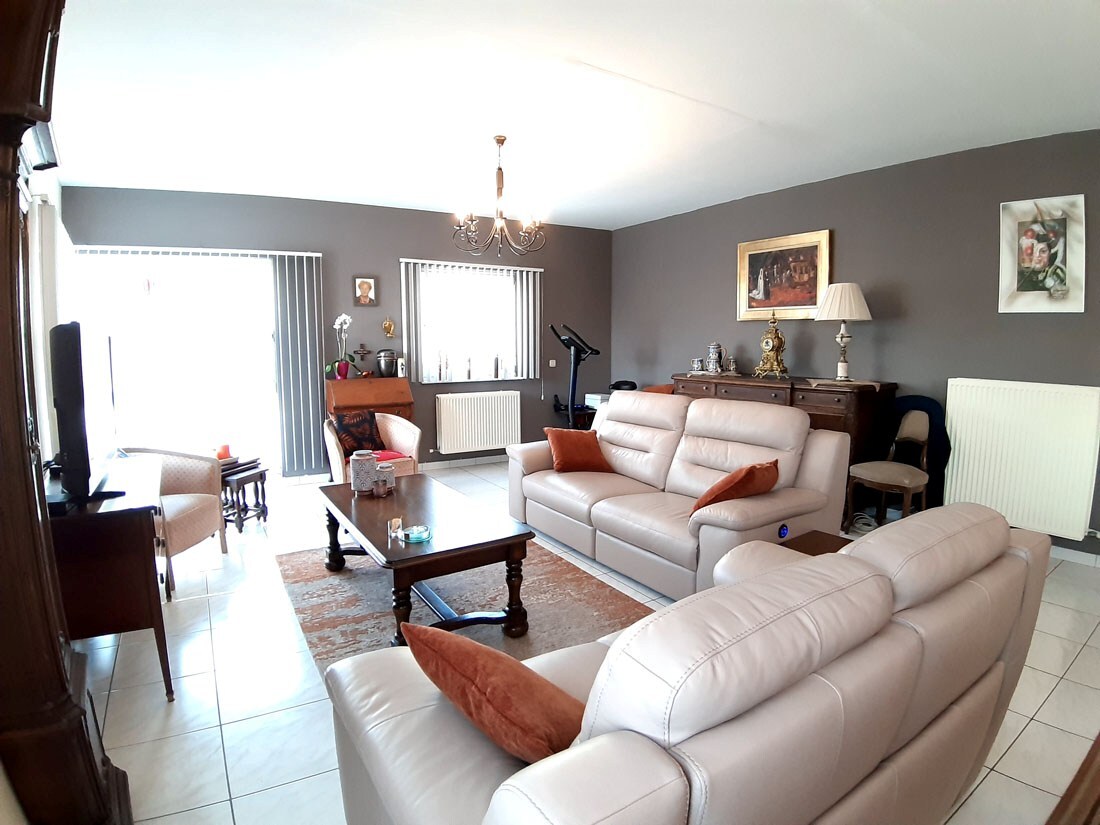Ruim Duplex appartement te Stokkem centrum 
