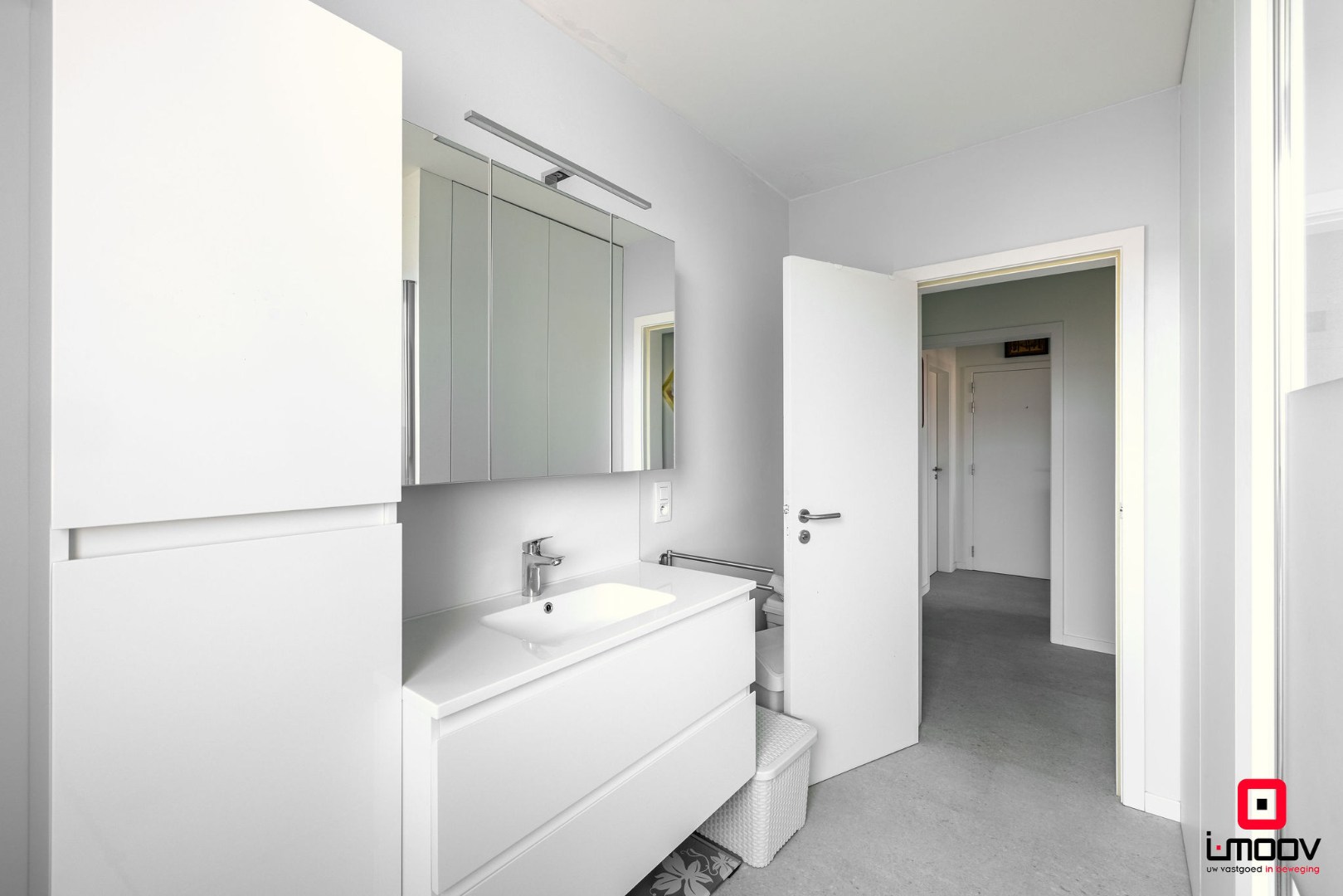 Ruim appartement met 2 slaapkamers, dubbele garage en twee terrassen te Aalst 