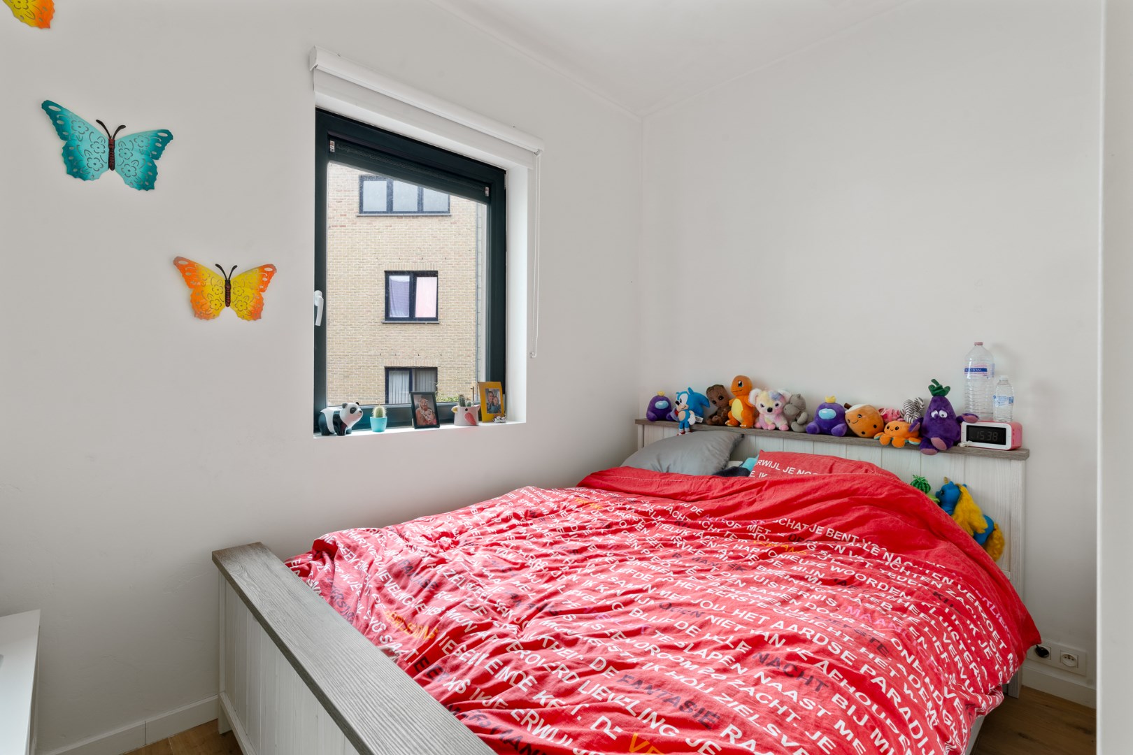 Magnifique appartement de 2 chambres avec terrasse ensoleillée à proximité du centre. 