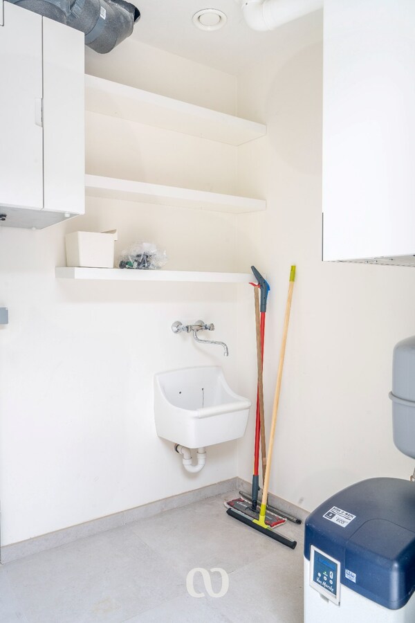 Gerenoveerde huurwoning met 3 slaapkamers en garage in het centrum van Etikhove 