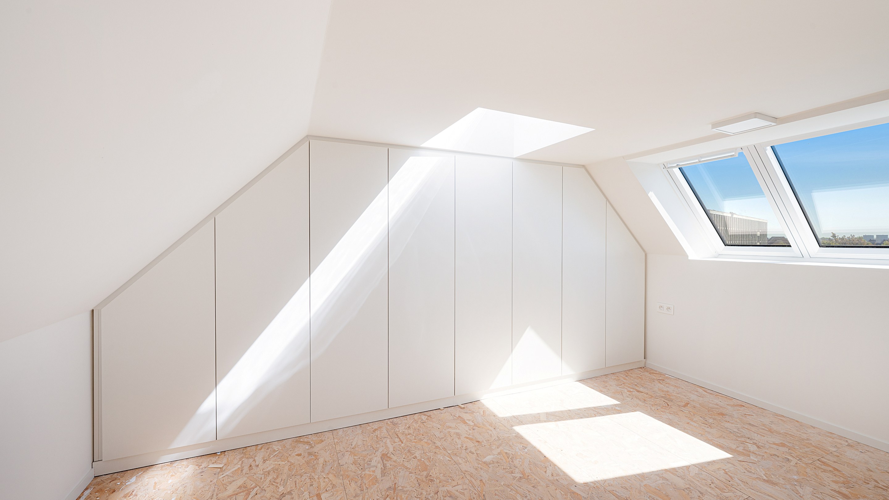 Top afgewerkte nieuwbouwwoning met 4 slaapkamers in het oude Knokke. 