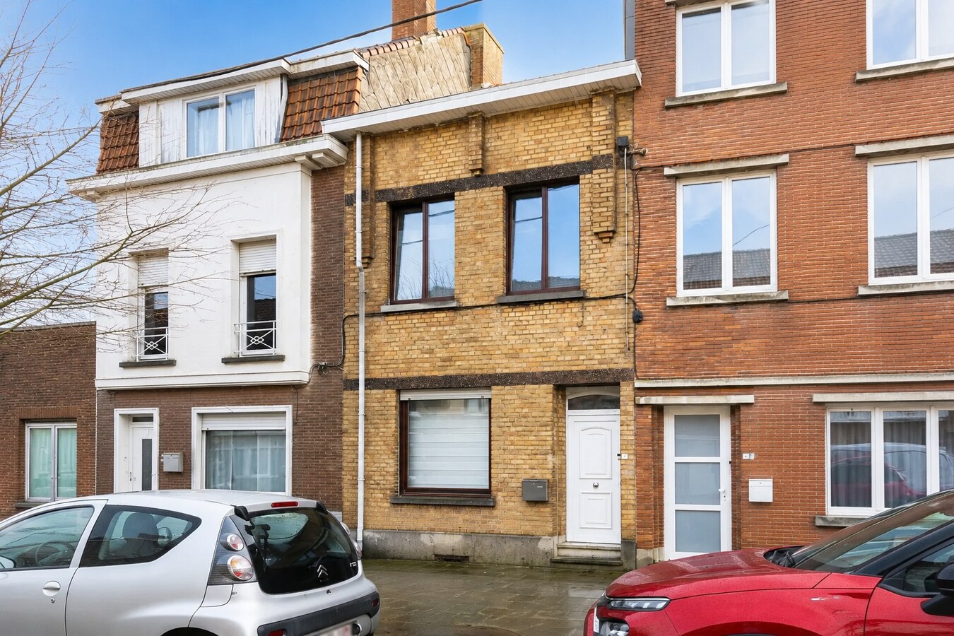 Instapklare woning met 4 slaapkamers en tuin te Kortrijk ! TOPligging 