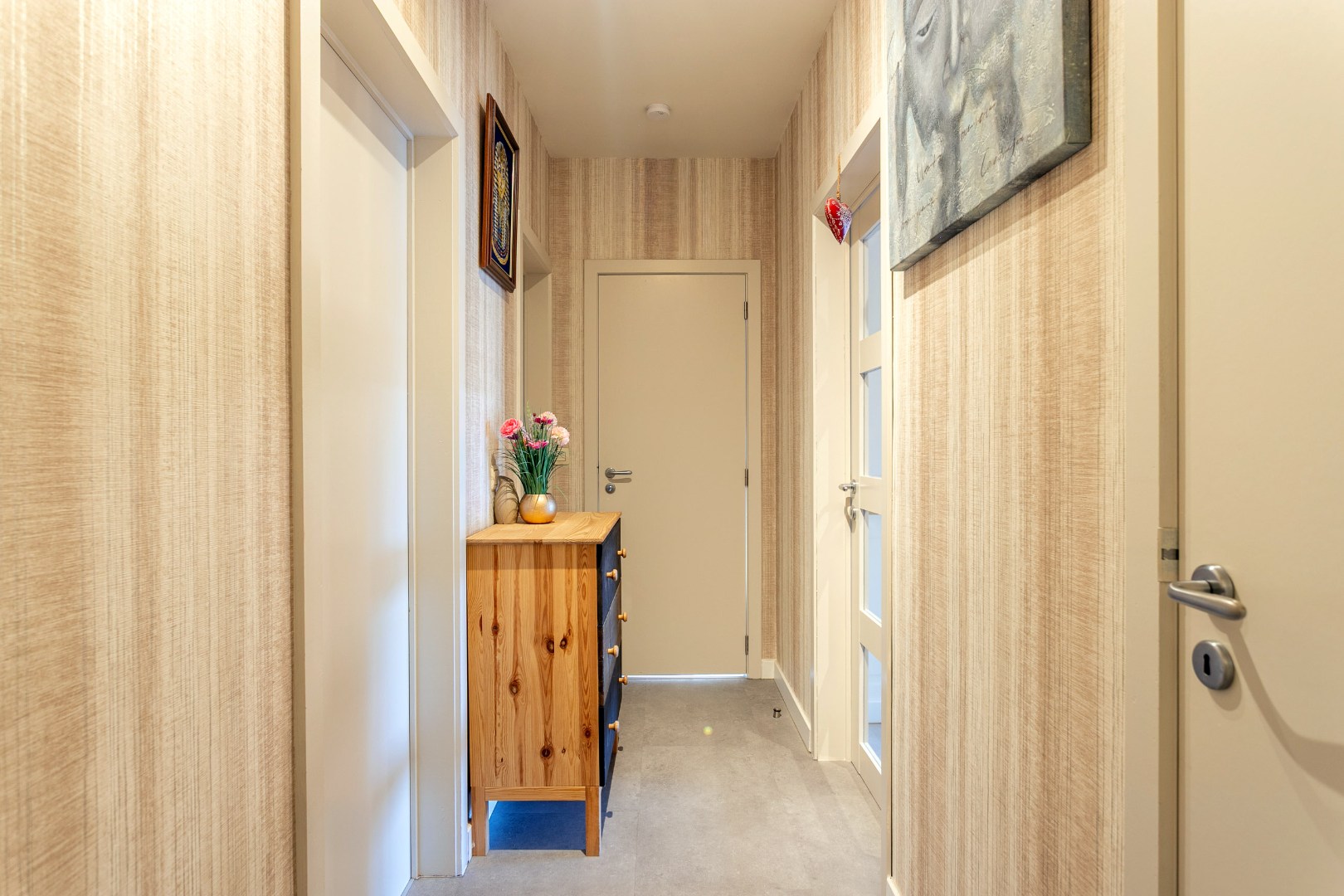 Instapklaar 2 slpk appartement met garage te Halle 