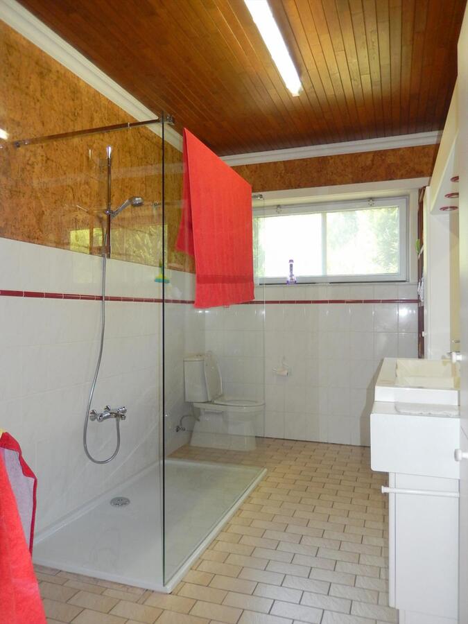 Unieke gemeubelde villa in het bos van Hertsberge 