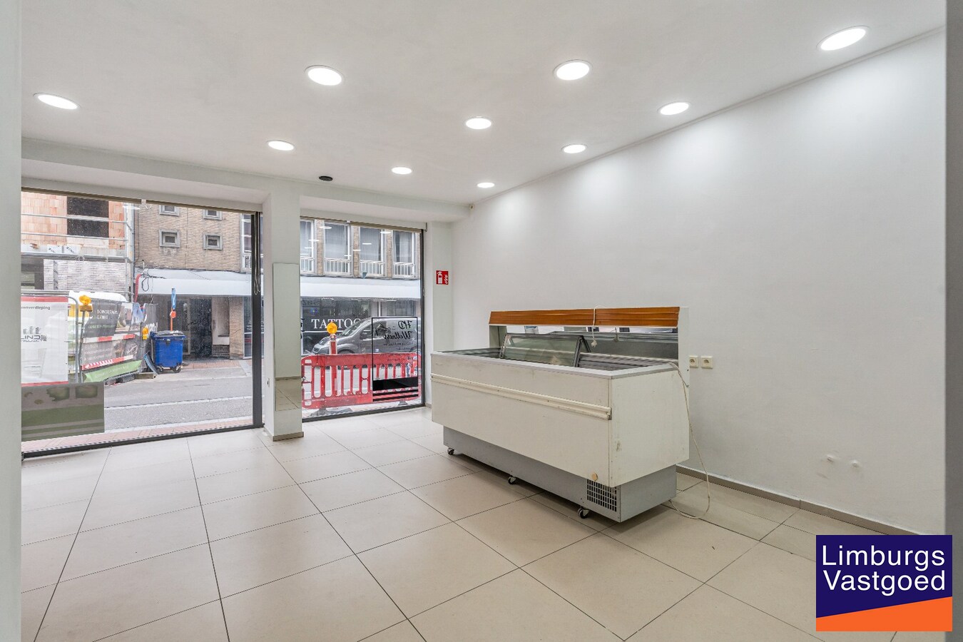 Commercieel uitstekend gelegen handelspand, 60m² 