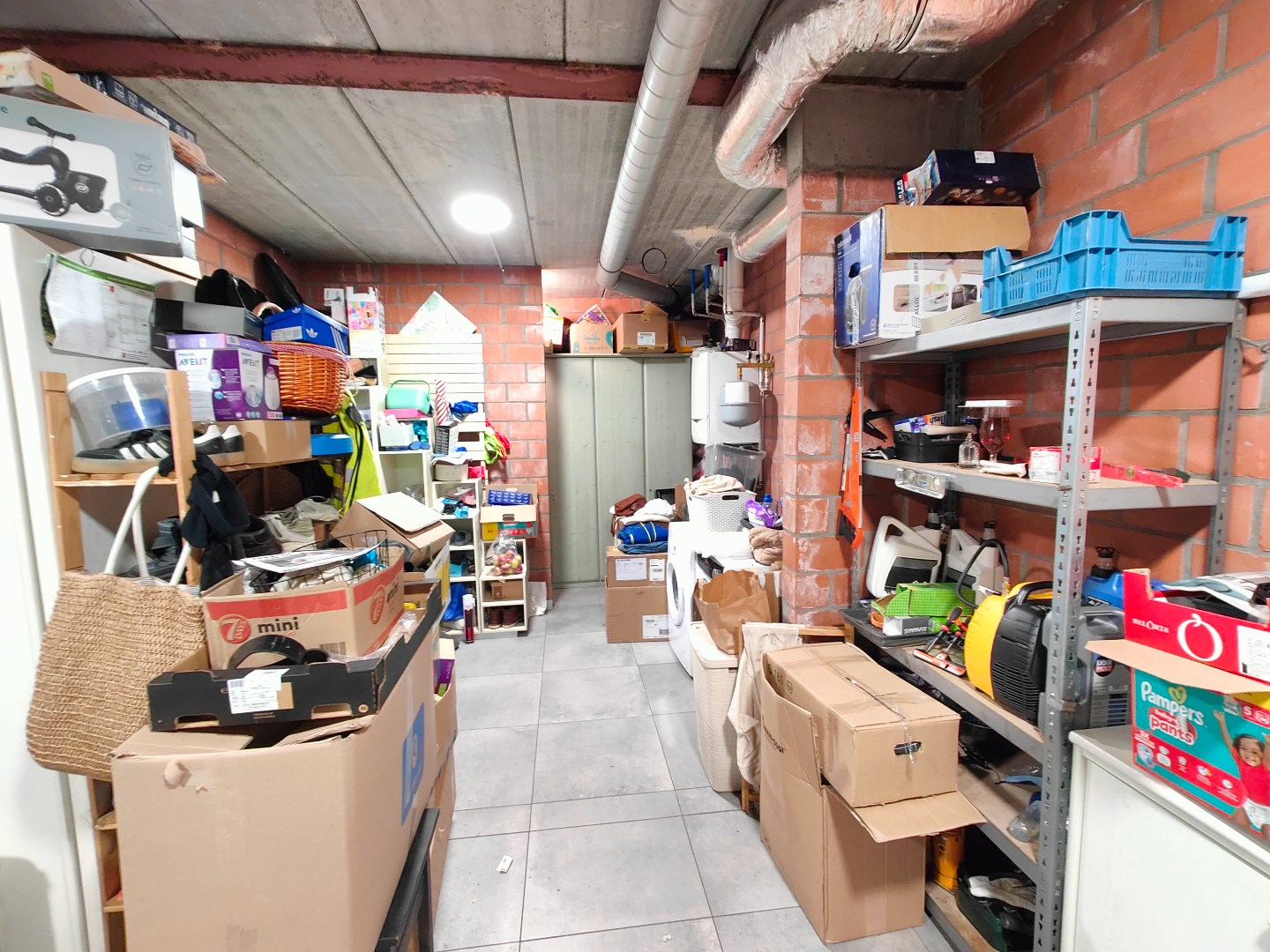 Recent appartement op het 1e verdiep met ruim terras en garage 