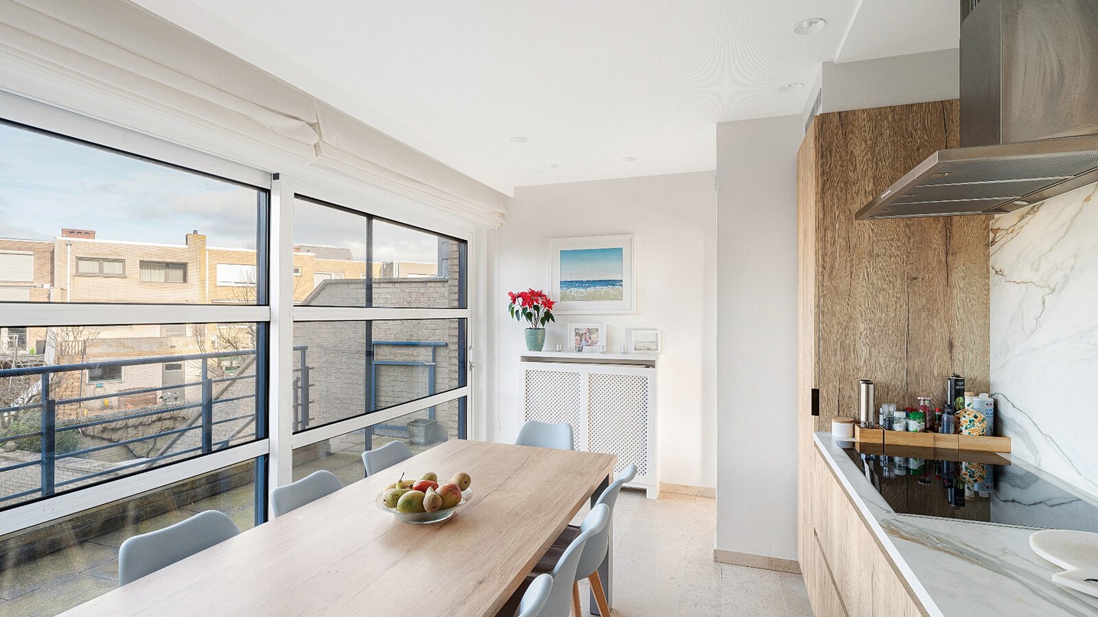 Ruime gezinswoning met inpandige garage en gezellige tuin. 