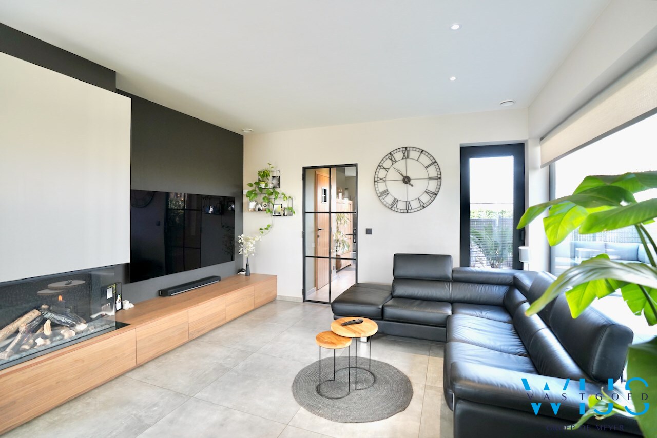 Prachtige HOB met unieke afwerking te Bassevelde ! 