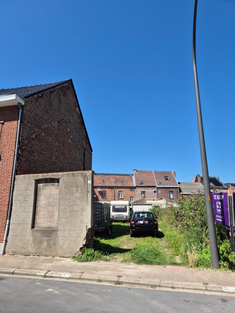 Bouwgrond/Projectgrond voor gesloten bebouwing in het centrum van Merchtem 