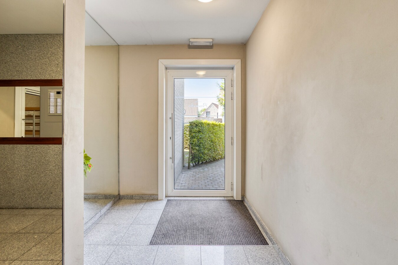 Ruim hoekappartement in recente residentie - instapklaar - 105M2 