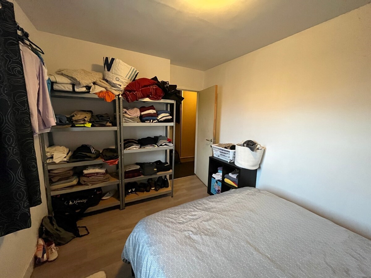 Gelijkvloers 1-slpk-appartement met terras 