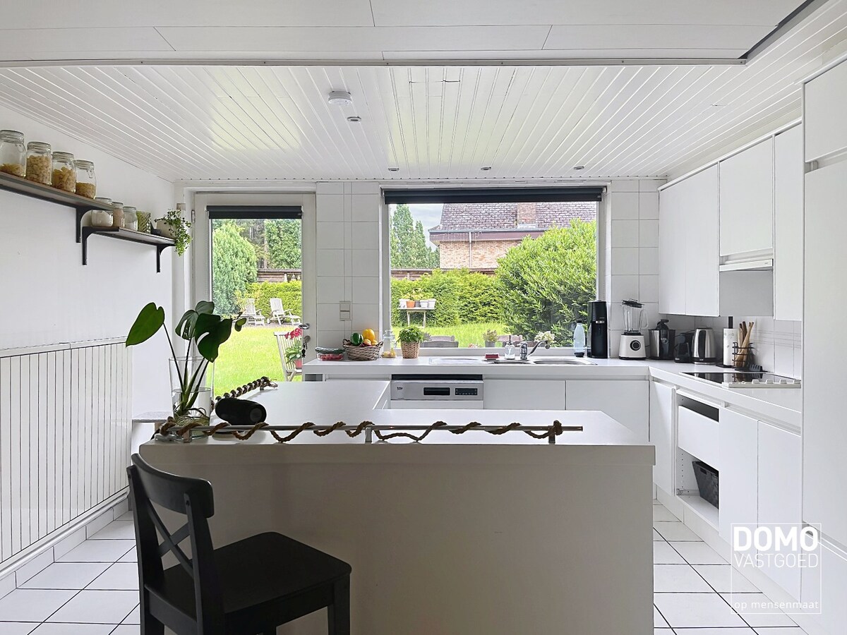 Ruime gezinswoning met 3 slaapkamers en mooie tuin 