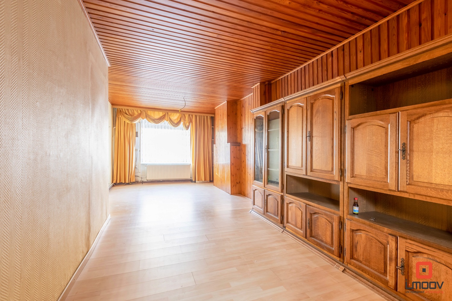 Op te knappen 5 slaapkamerwoning (203m²) 