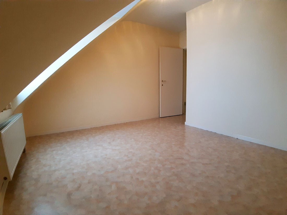 Ruim appartement op de 2de verdieping te Achel 