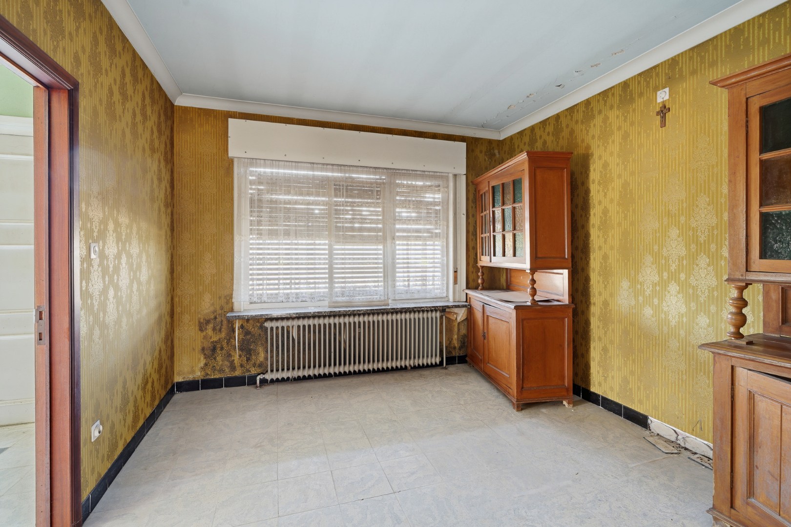 Hoeve "De Roeste Scheure" op een perceel van ca. 12.762 m² te Zedelgem 