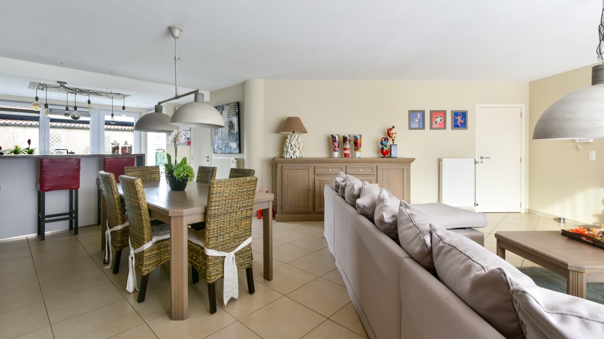 Subliem gelijkvloersappartement met grote tuin - Lissewege 