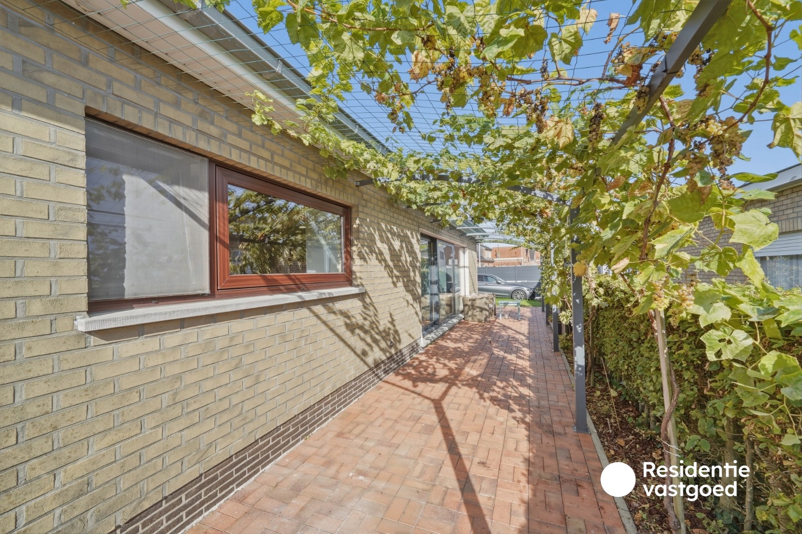 Bungalow met zongerichte tuin en 3 slaapkamers 