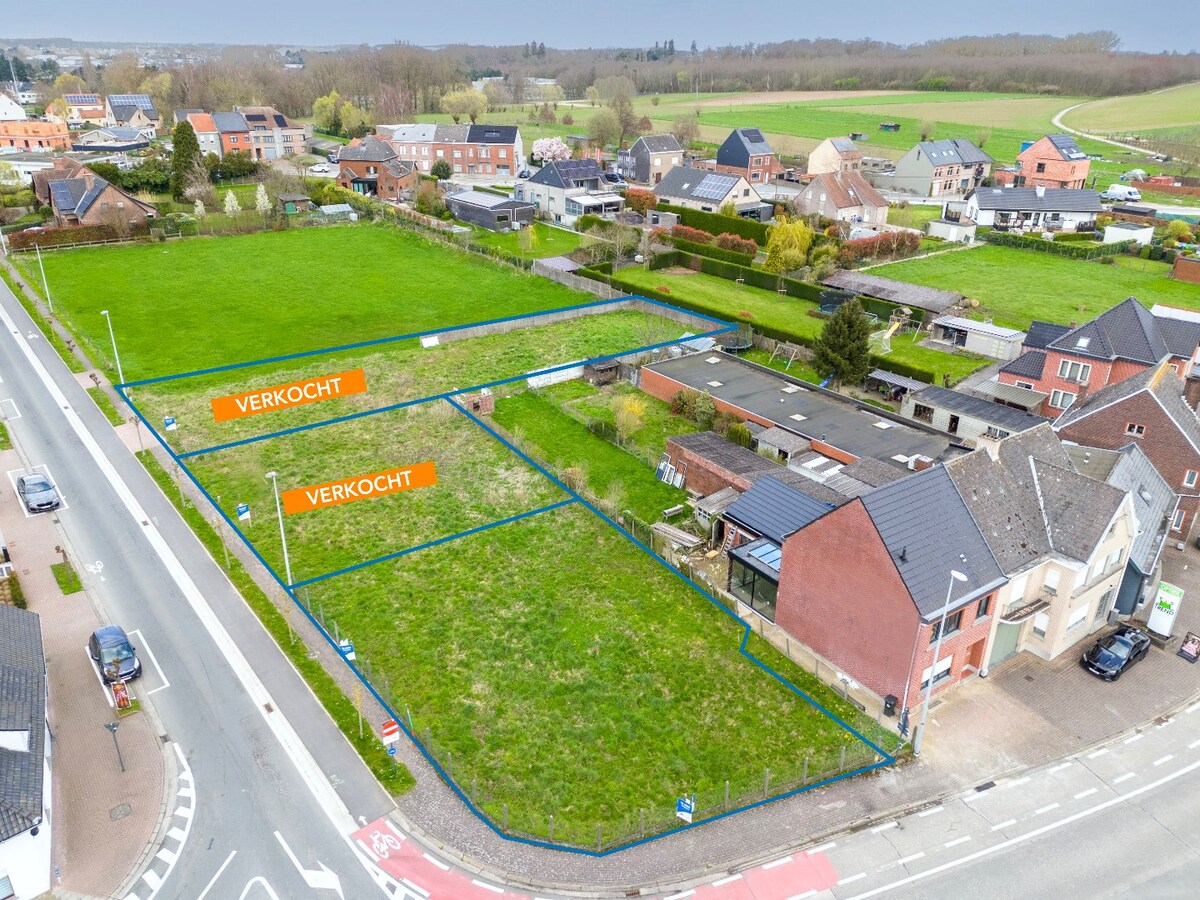 Hoekperceel bouwgrond (482m²) voor OB op centrale en uitstekende ligging 