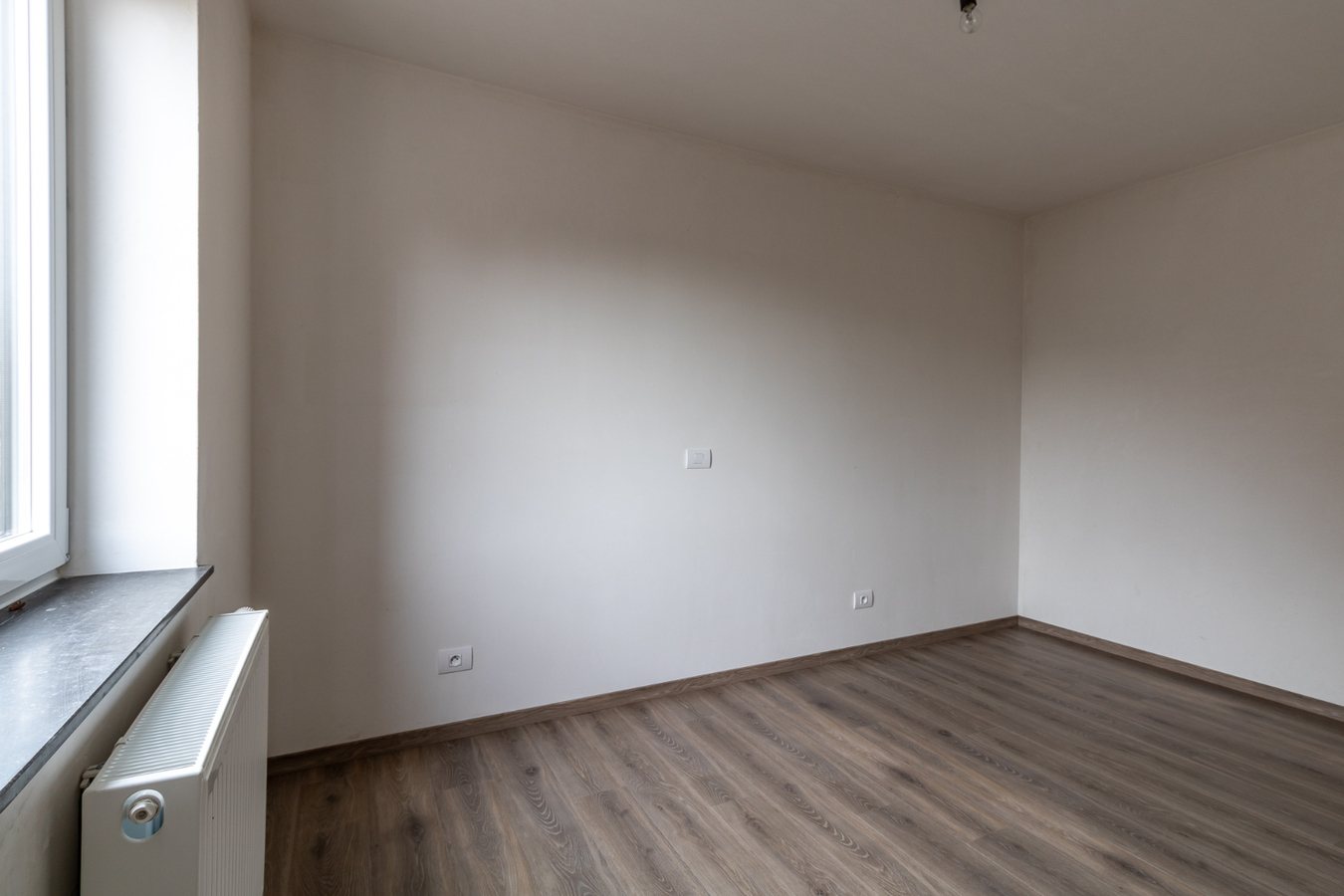 LICHTRIJKE MODERNE HALFOPEN NIEUWBOUWWONING TE OOSTDUINKERKE 