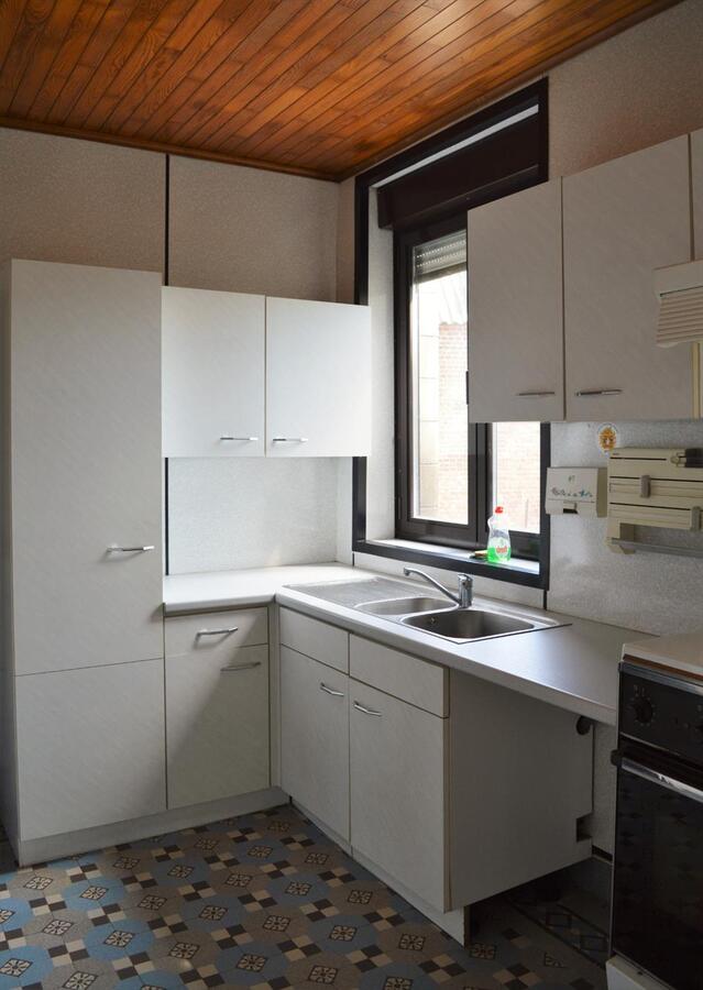 Herenhuis met stallingen op 2.726m² te Lessen (mogelijkheid tot 1ha extra weiland) 