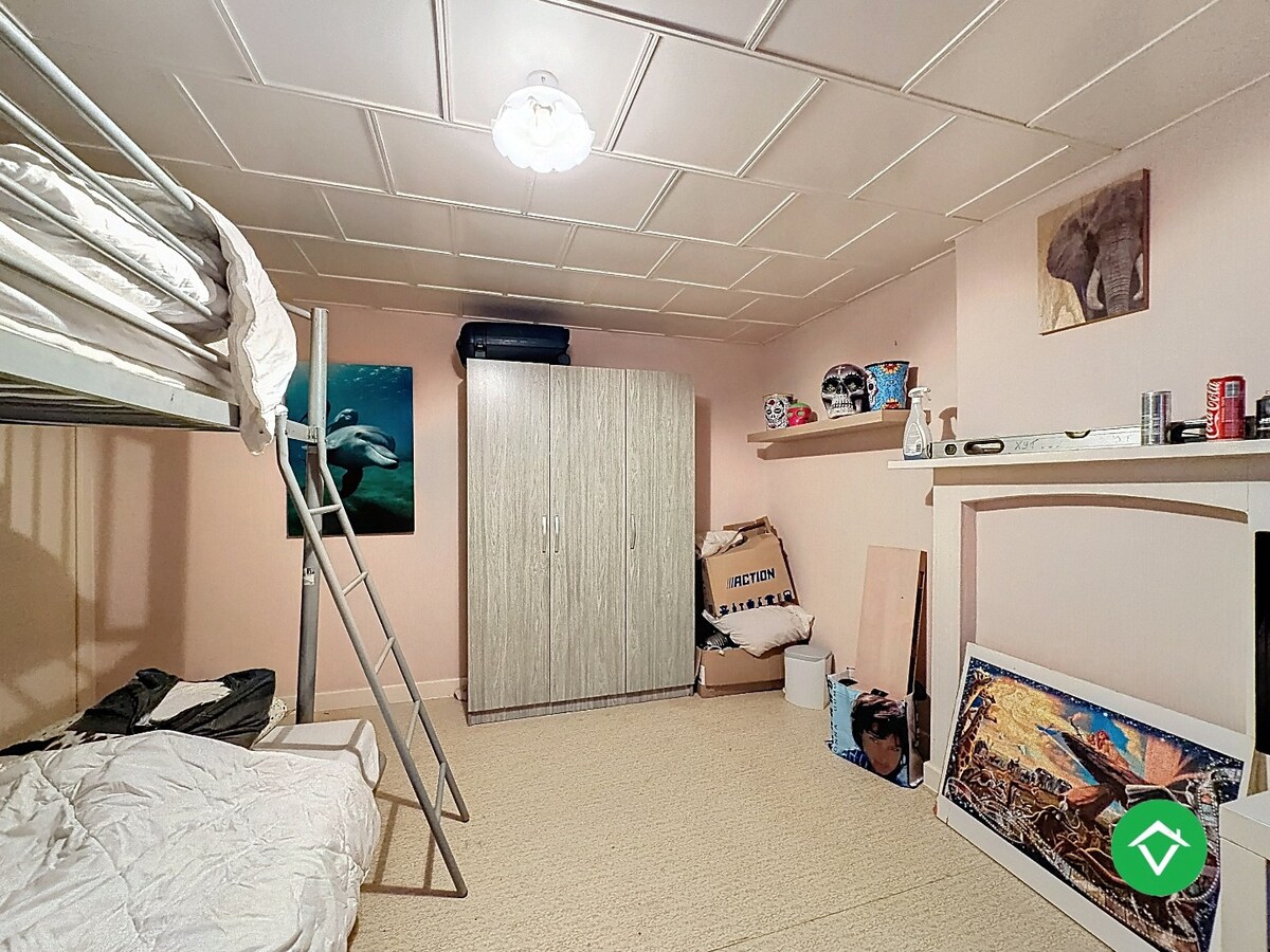 Ruime woning met 4 slaapkamers en terras te Ichtegem 