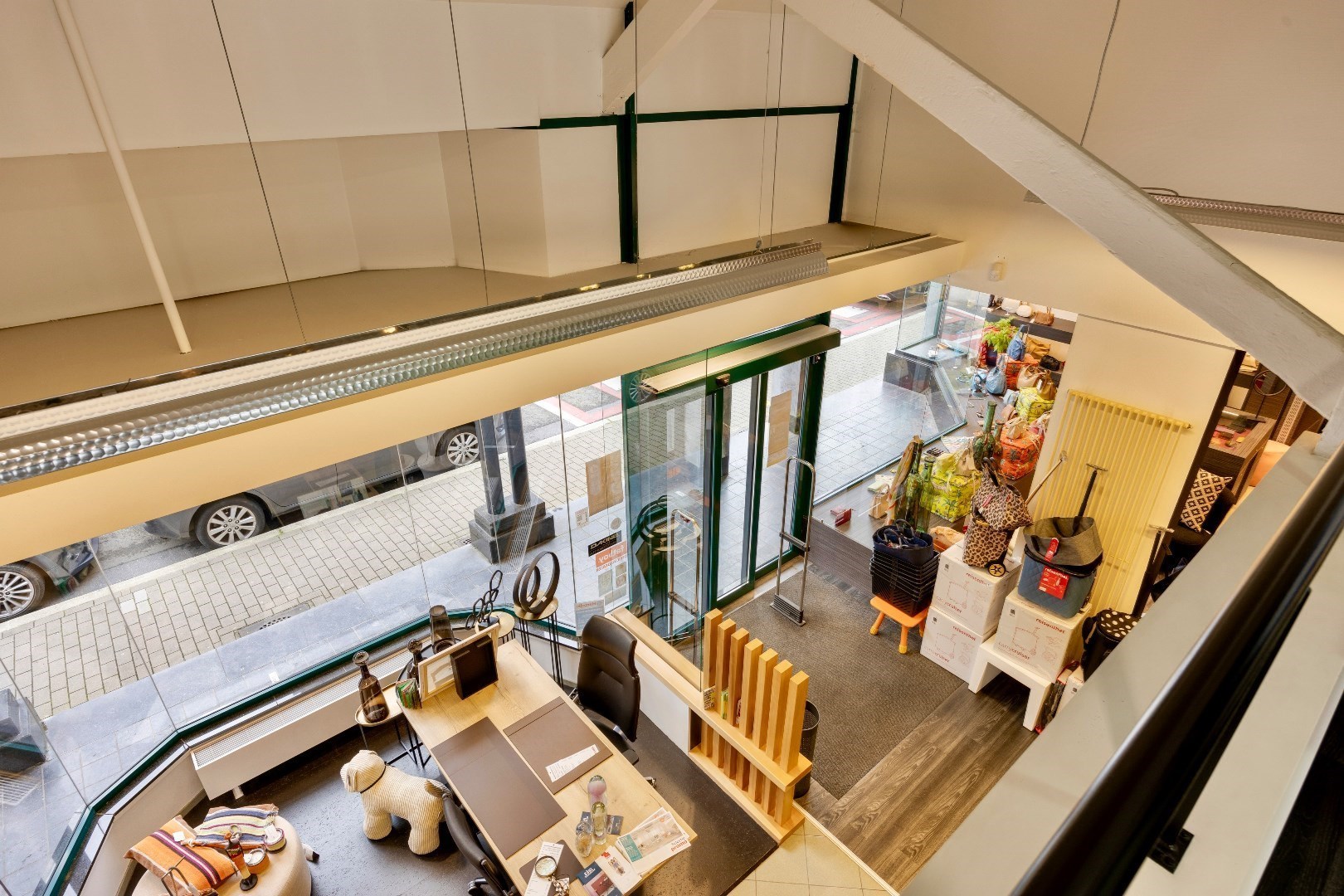 Handelspand centrum Halle met parking 