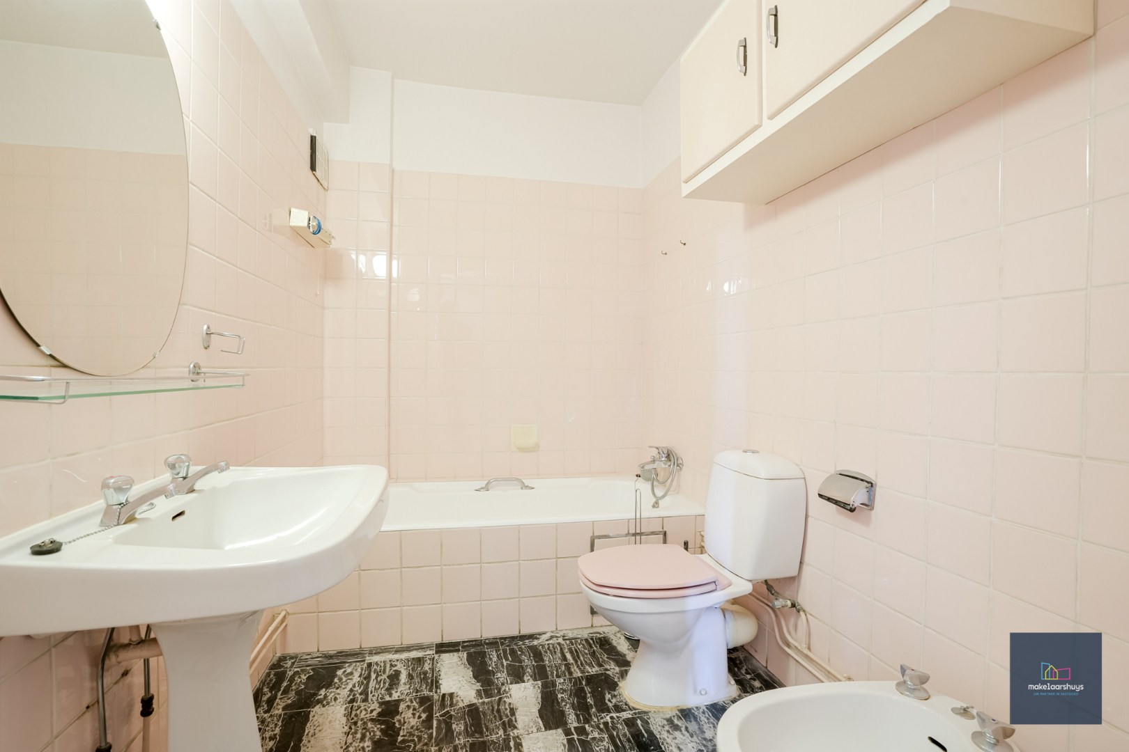 Mooi 3 slaapkamerappartement met  terras en parkeerplaats te Residentie Rijsenberg 