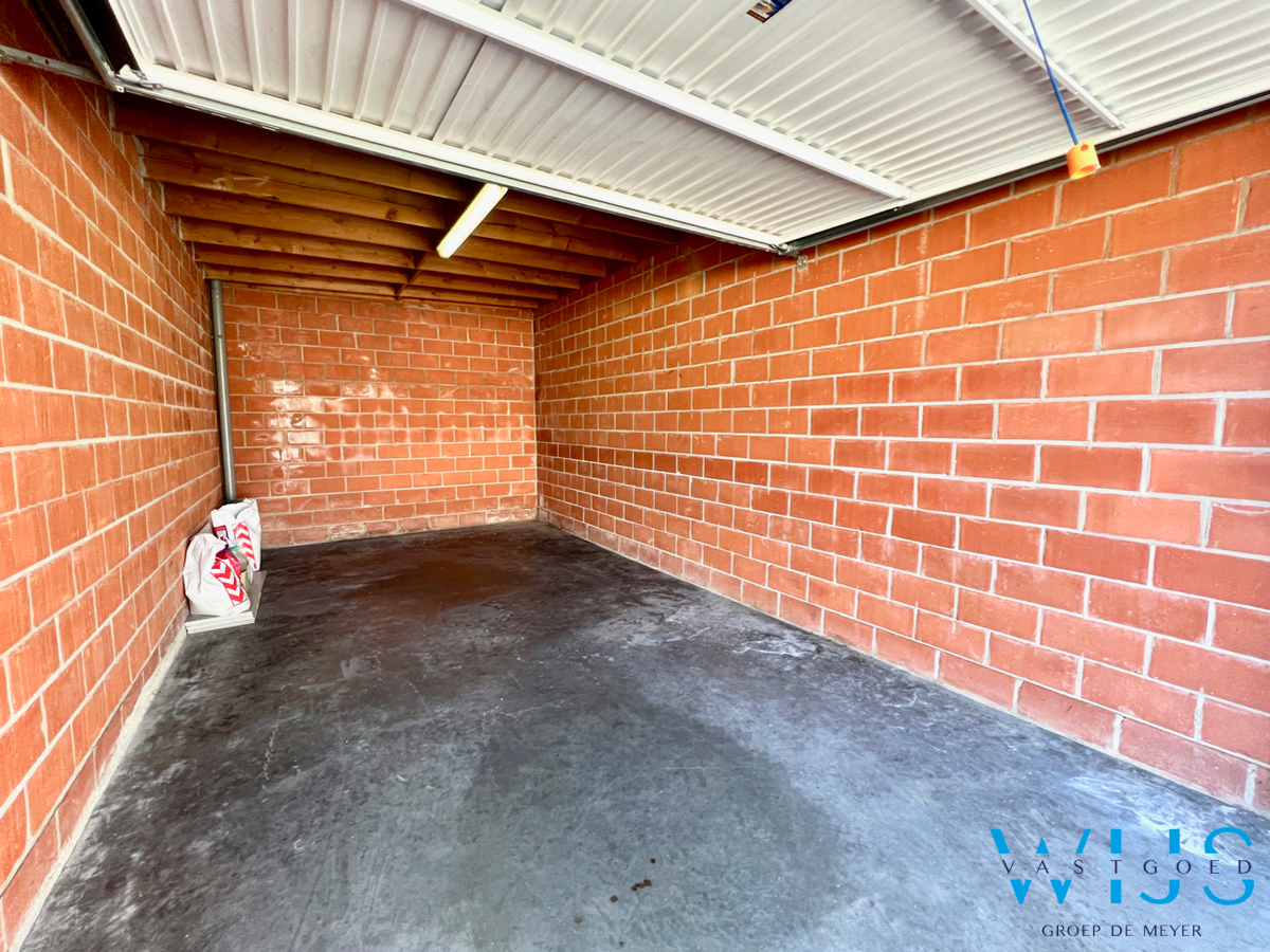 Gelijkvloersapp. met 3 slaapkamers &amp; garage in hartje Assenede ! 