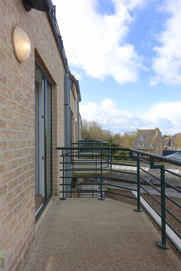 Vernieuwd appartement met 2 slaapkamers 