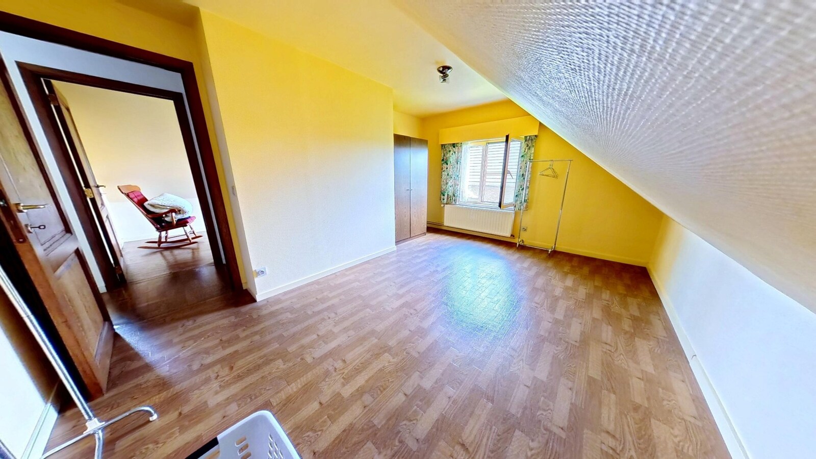 Bijzonder ruim én rustig wonen. 