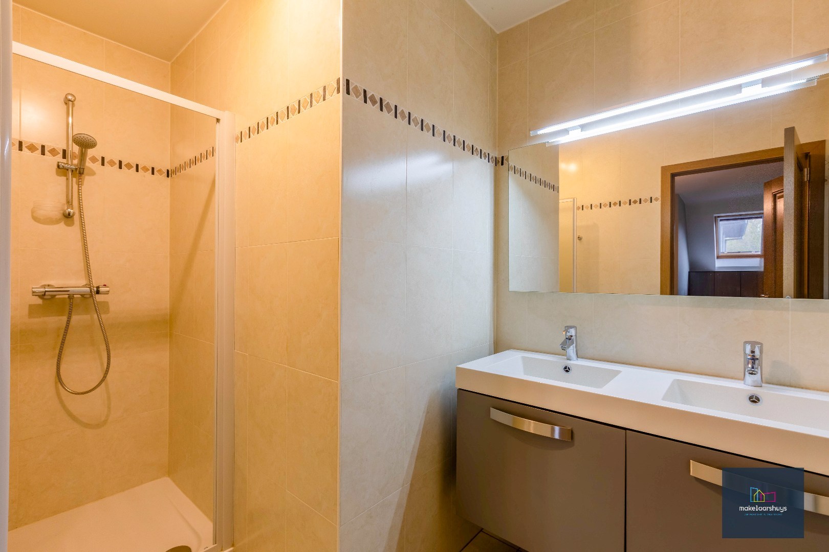 VERKOCHT Gunstig gelegen en energiezuinig appartement met zonneterras en garagebox 