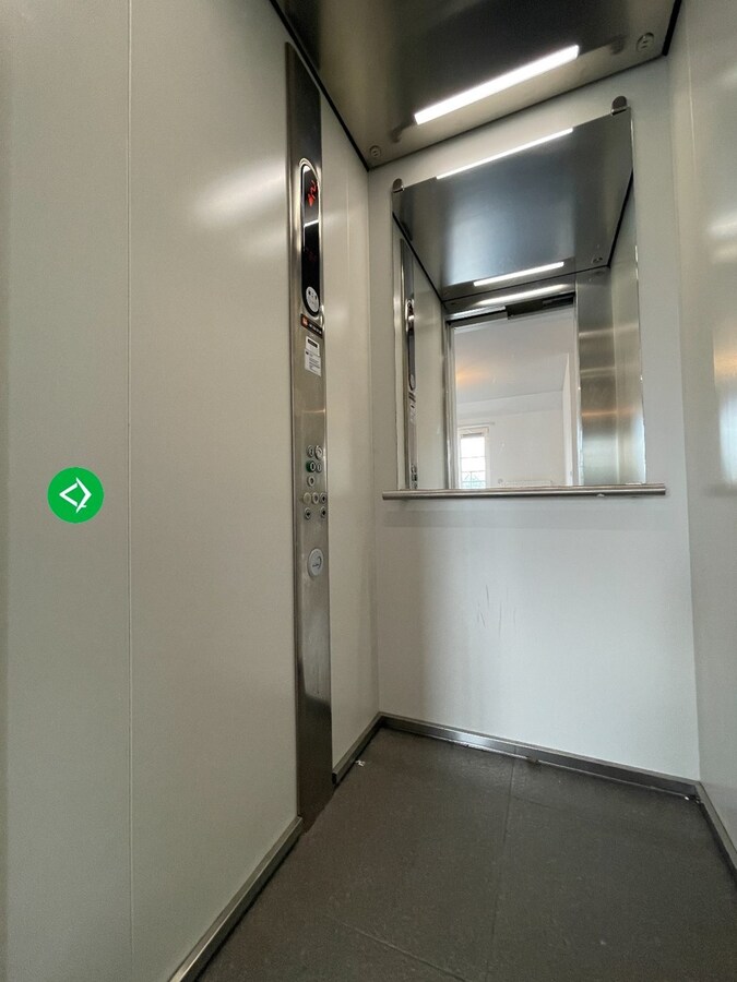 Rustig gelegen duplex appartement met 2 slaapkamers en autostaanplaats te Lichtervelde VRIJ 1/08/2026 