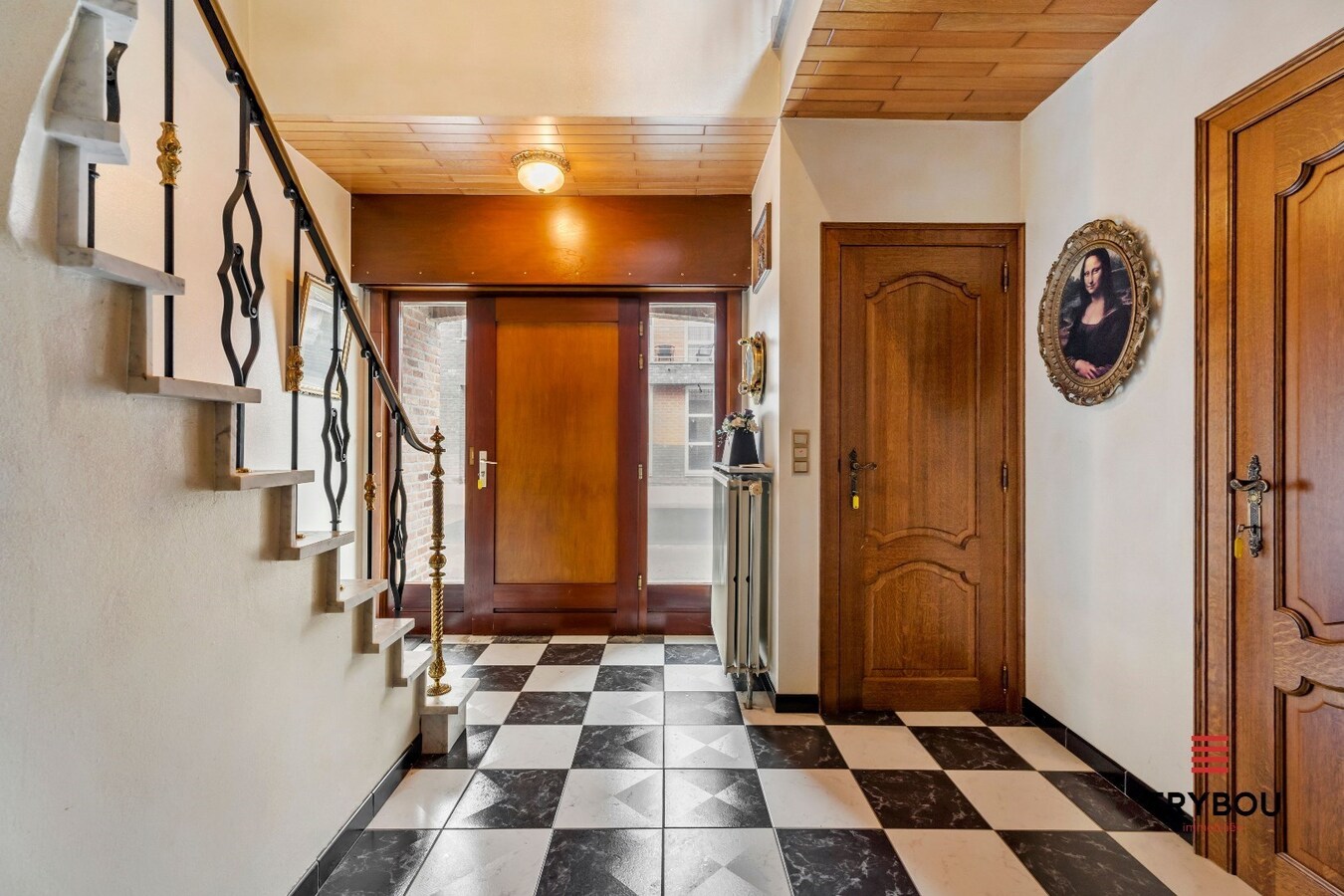 Ruime woning op ruim perceel grond in Centrum Houthulst 