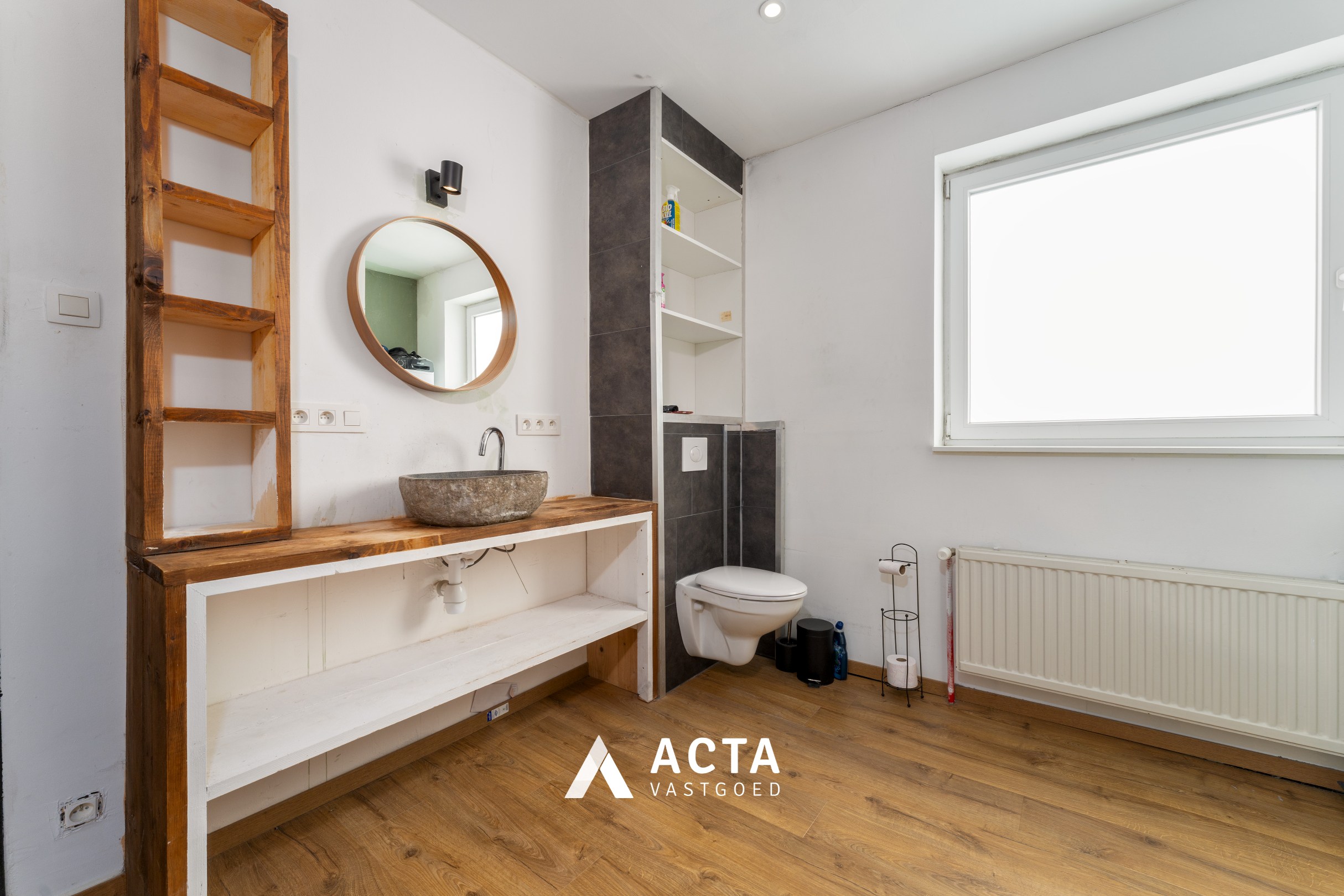 Instapklare woning met 2 slaapkamers te Stene 