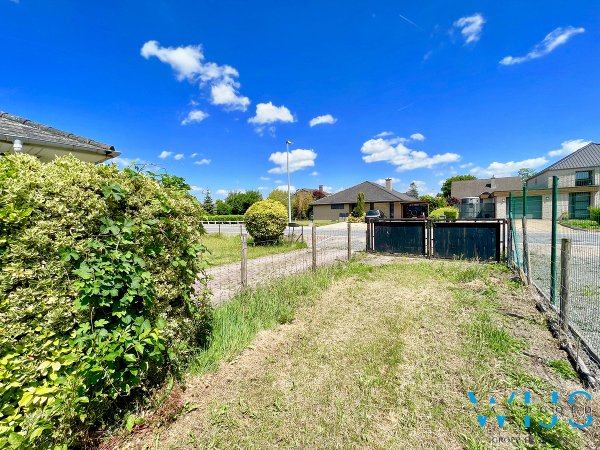 Te renoveren woonhuis / bouwgrond te Lovendegem ! 