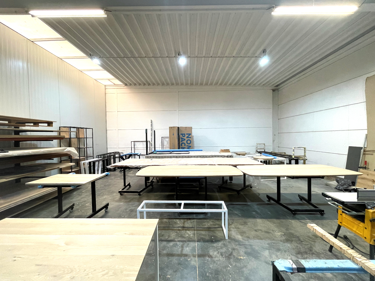 Magazijn van 210m² met rustige ligging 