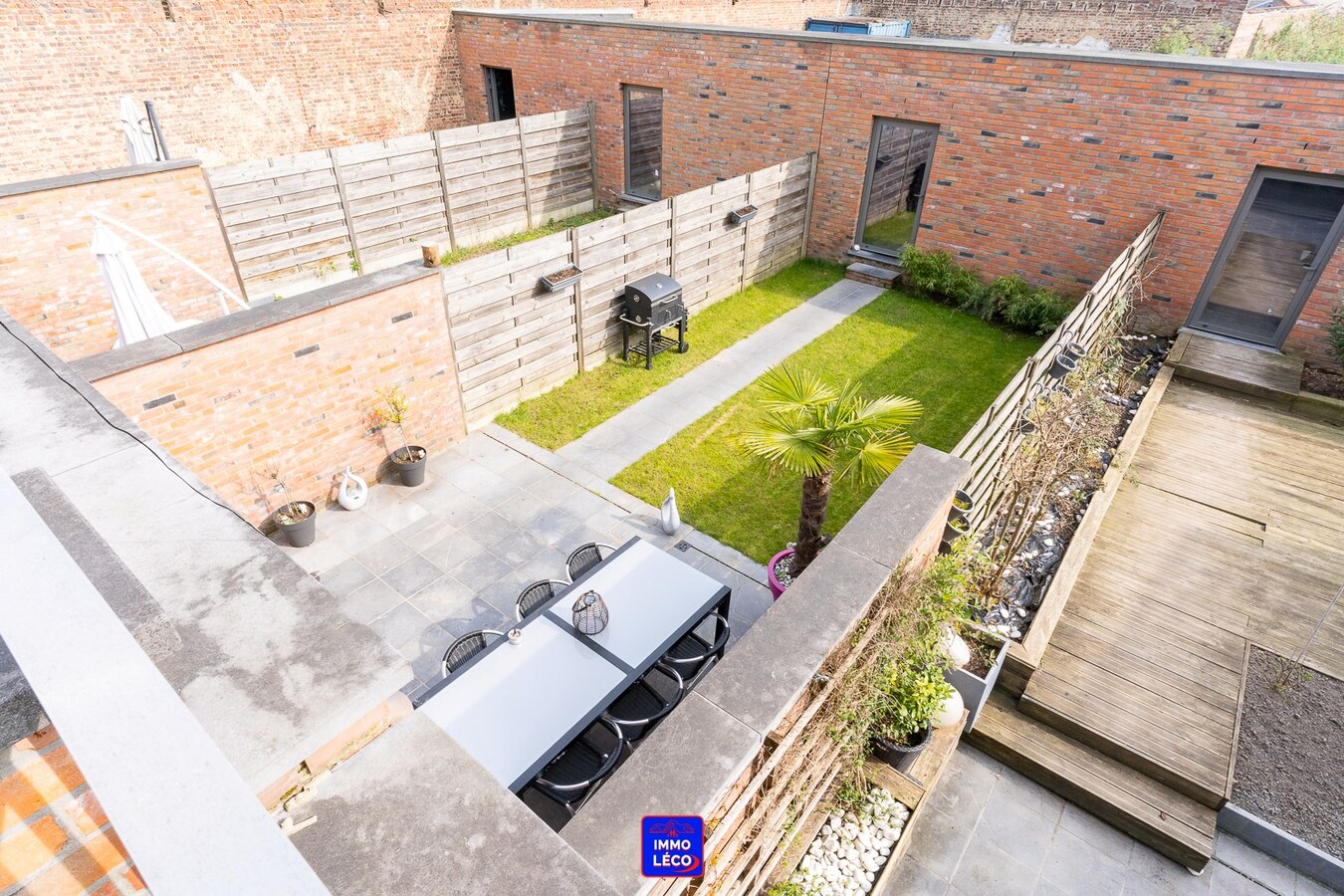 Maison rénovée avec jardin et garage, beaux volumes ! 