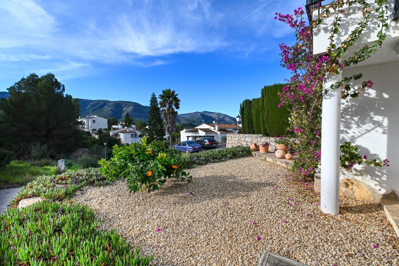 PRACHTIGE BUNGALOW GELEGEN IN HET RUSTIGE MURLA MET PRACHTIG BERGZICHT. 
