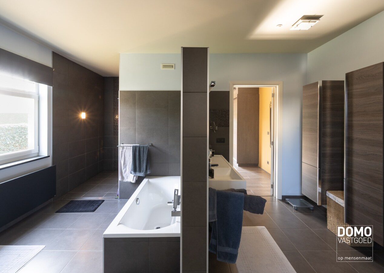 Luxueus wonen met wellness en ruimte – unieke villa in Kermt 