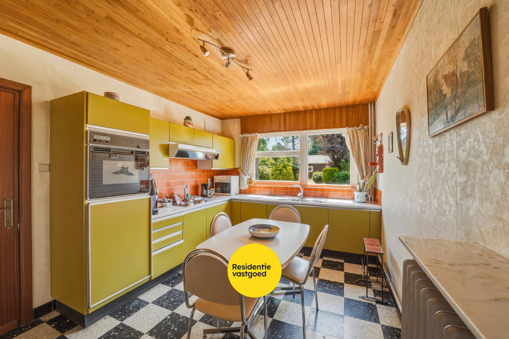 Te renoveren open bebouwing met 3 slaapkamers en ruime tuin in Roksem 