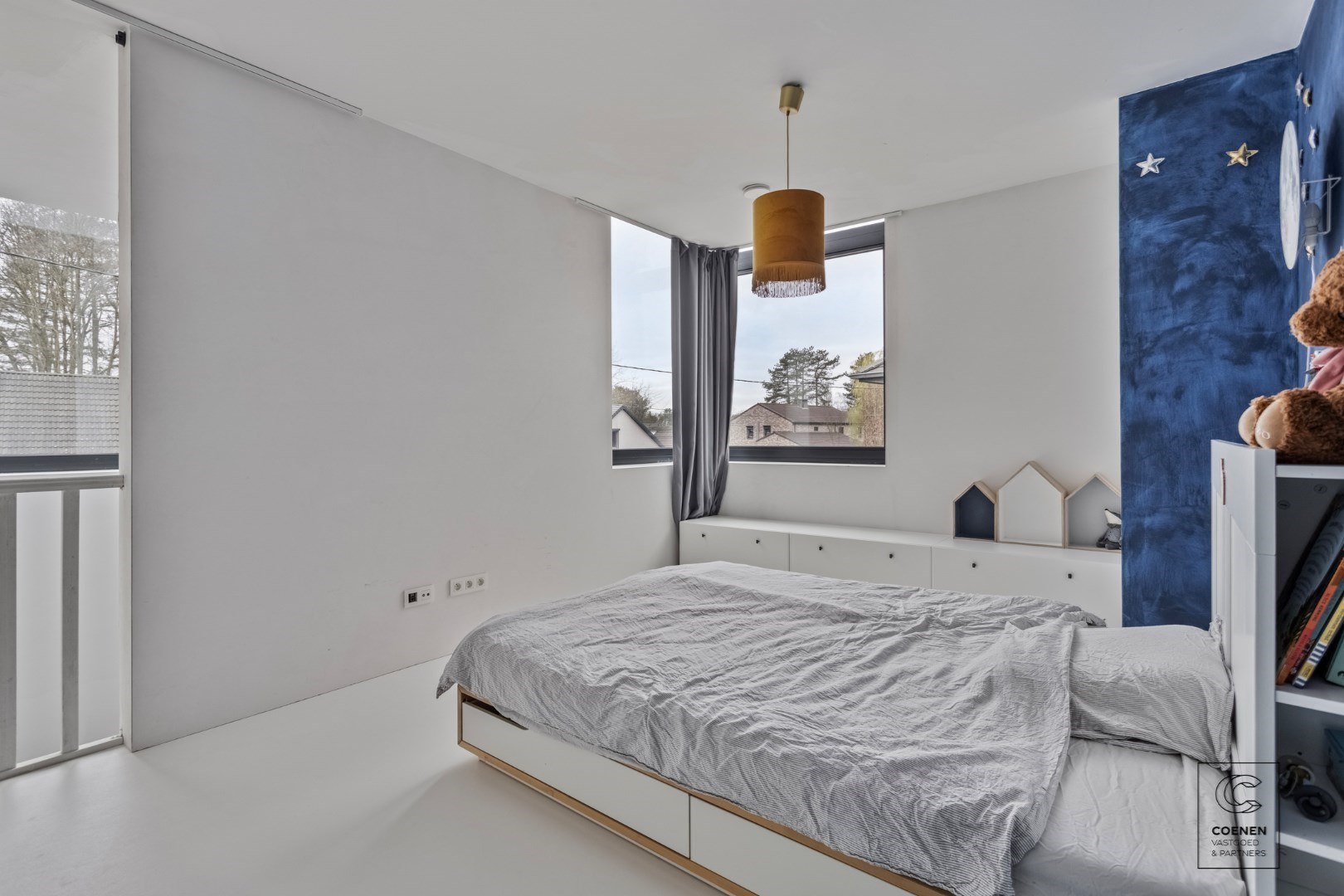 Prachtig verder af te werken HOB van 320 m² in een doodlopende straat! 