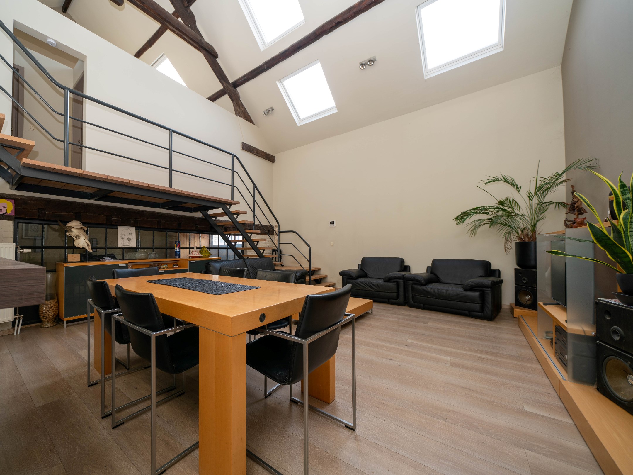 Prachtige 4-gevel met grote tuin in Itterbeek 