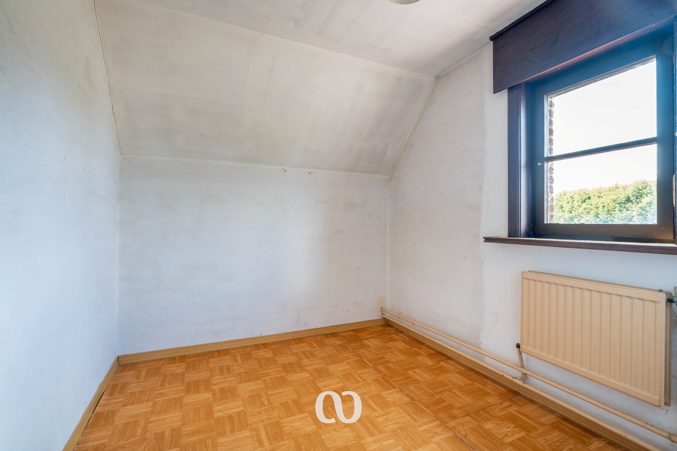 Prachtig gelegen gezinswoning met tuin en uitzicht in het centrum van Etikhove 