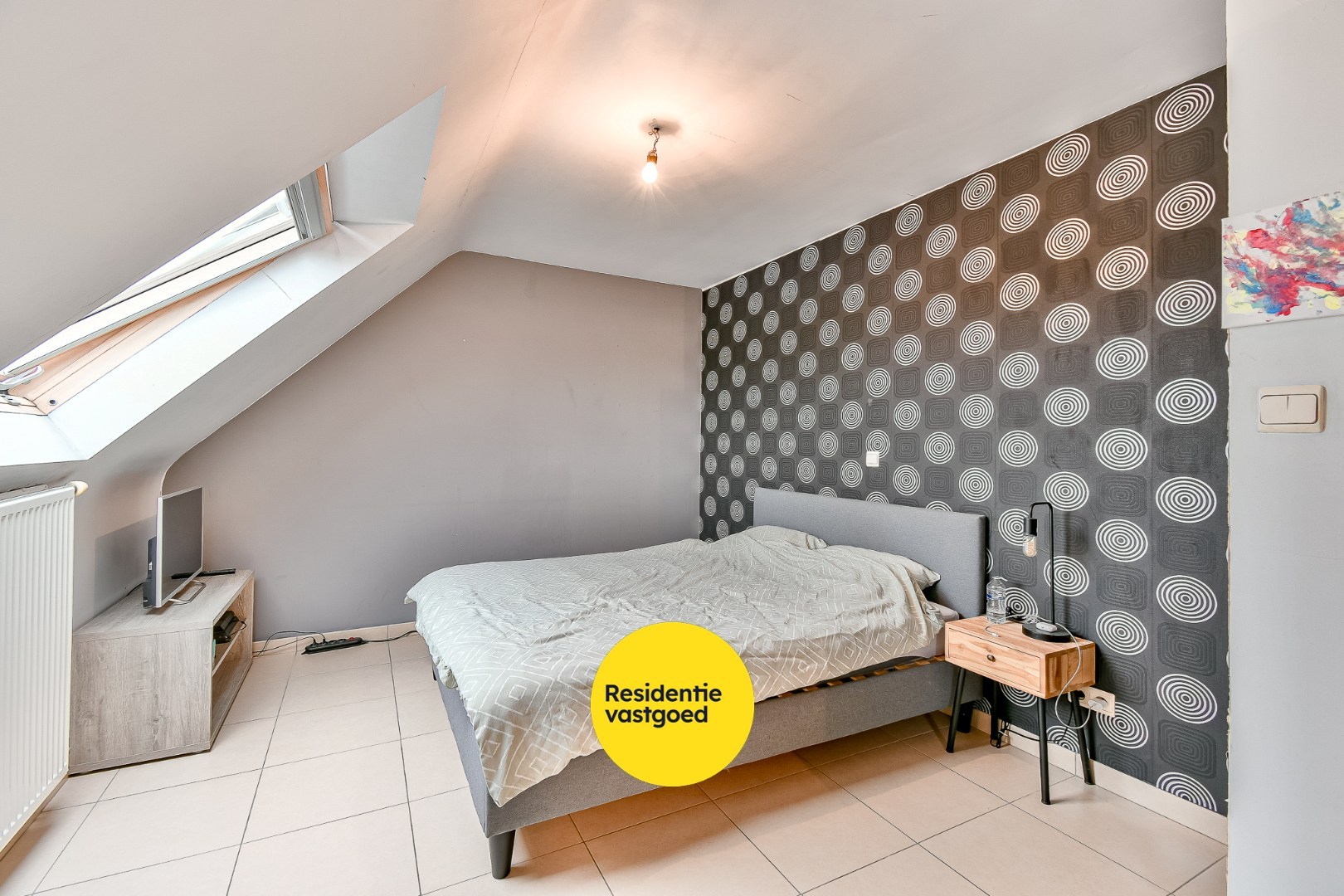 Opbrengsteigendom met 3 appartementen en 3 garages 