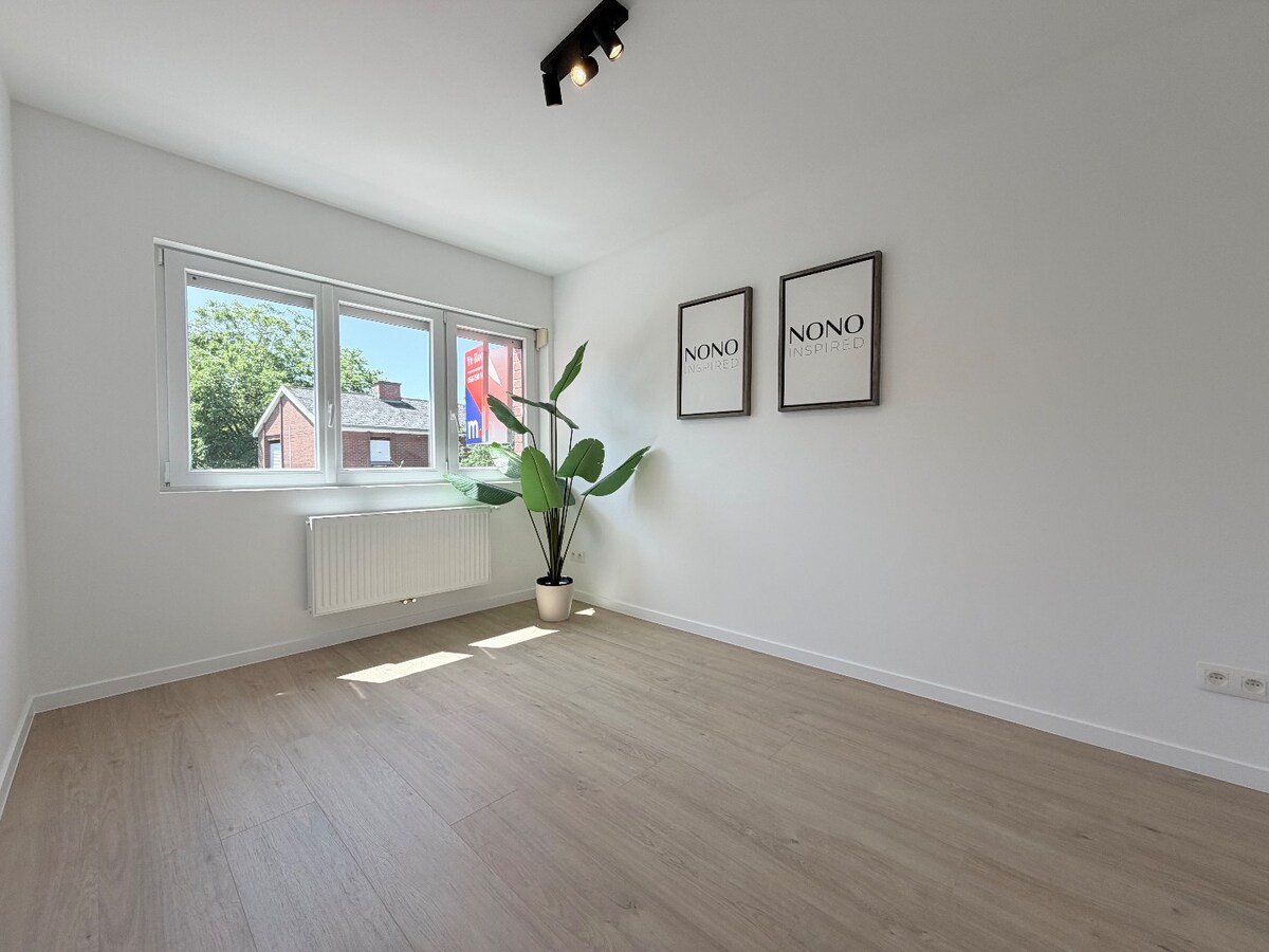 Prachtige gerenoveerde zeer ruime woning in een rustige wijk te  Gullegem ! *** NONO INSPIRED*** 